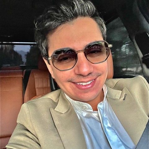 من به قربون اون چشای خمار و ناز عسلیتو “محسن ابراهیم زاده